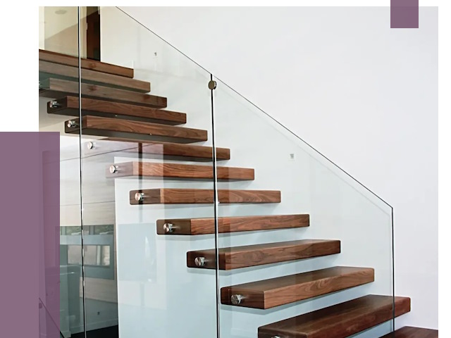 Стеклянные перила для лестницы в Миассе от 14747 руб.