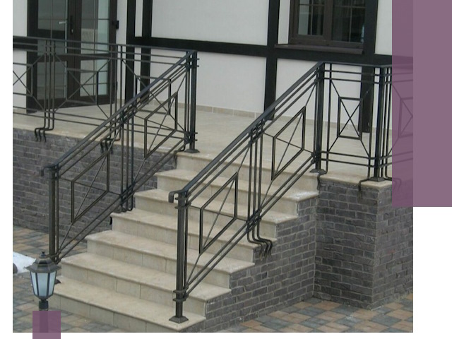 Перила для крыльца в Миассе — монтаж, изготовление и установка