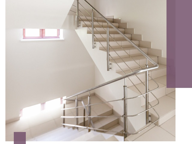 Установка и замена перил в подъезде в Миассе