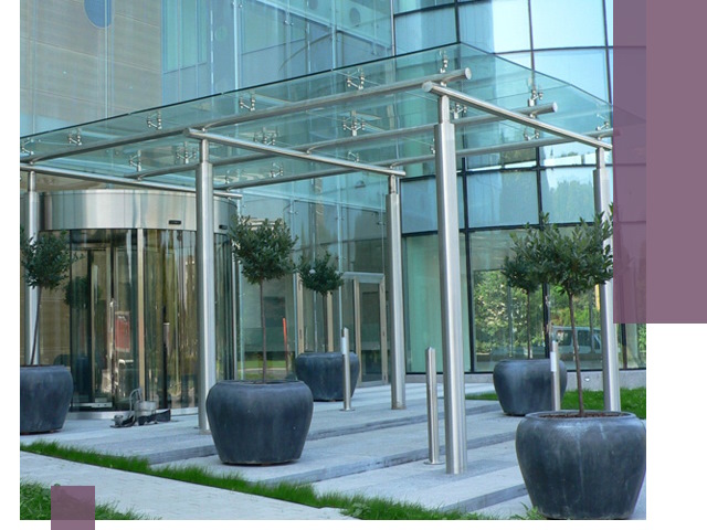 Навесы из стекла на заказ в Миассе — монтаж и установка