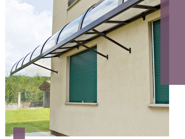 Козырьки над окнами в Миассе — изготовление и монтаж по выгоде