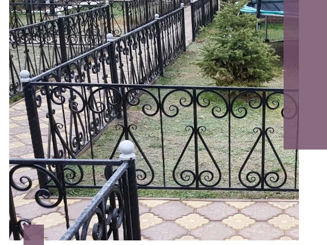 Кованые газонные ограждения под ключ в Миассе